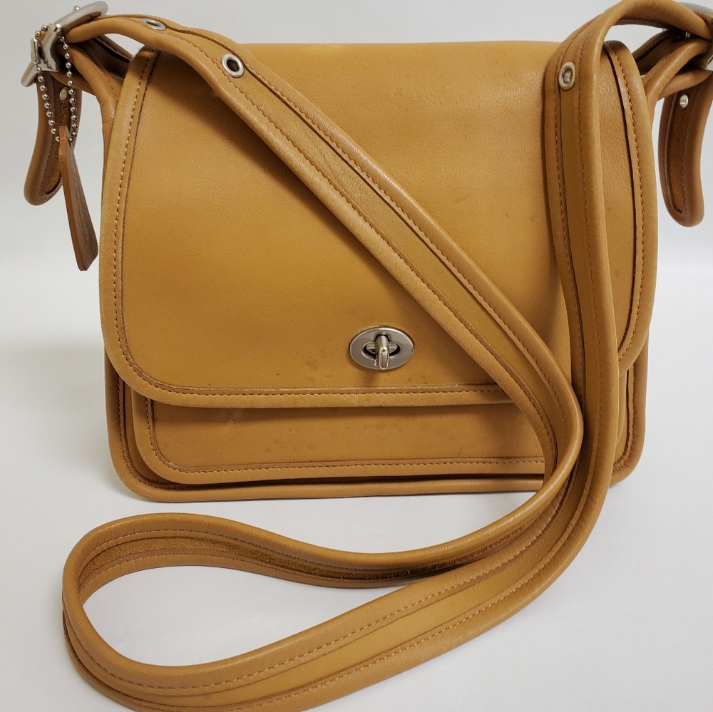 Mint Tan/Camel Vintage Coach Rambler